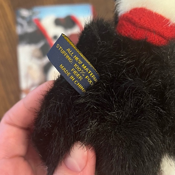 Bonds Dog with Red Scarf & Bag - Picture 4 of 5